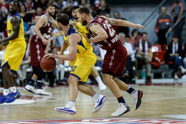 保持了全队 保持了全队