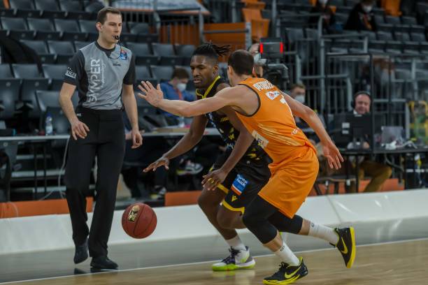 包含细化的 包含细化的