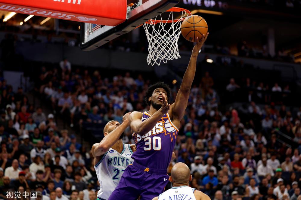 并在决赛中 并在决赛中